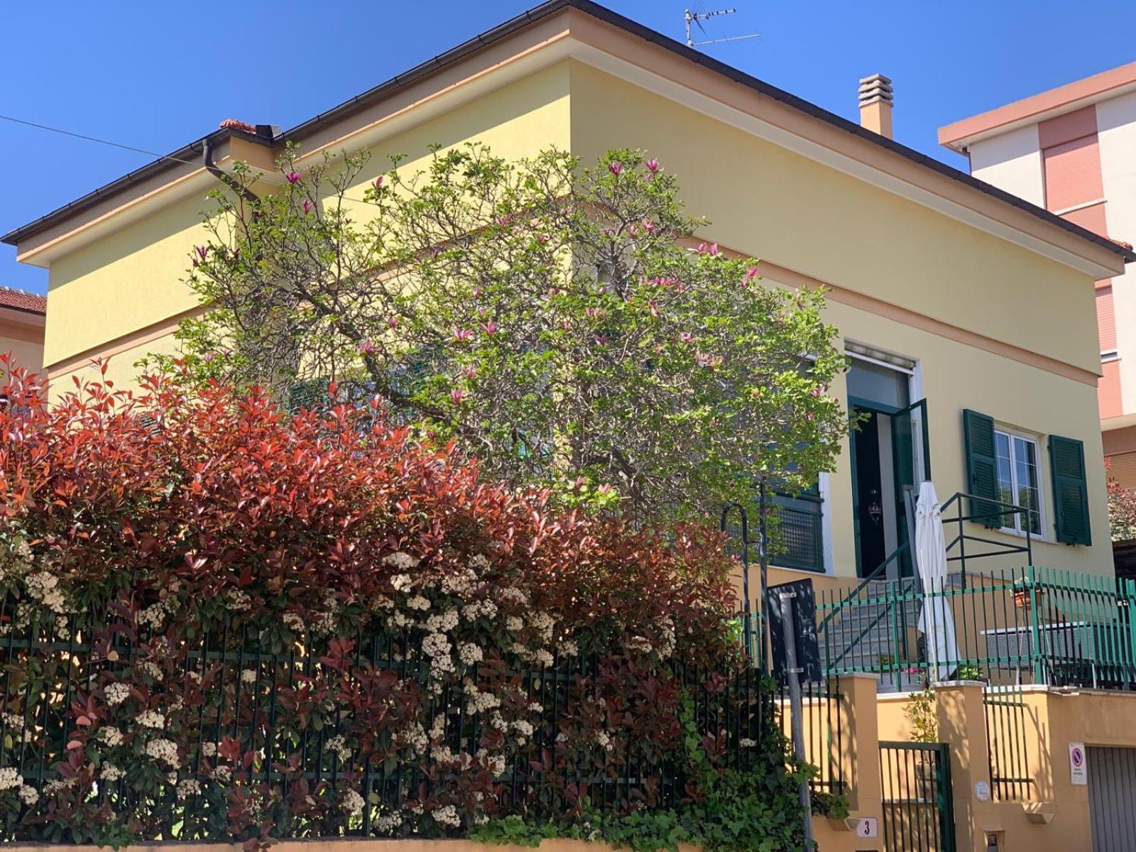 B&B La Magnolia Σαβόνα Εξωτερικό φωτογραφία